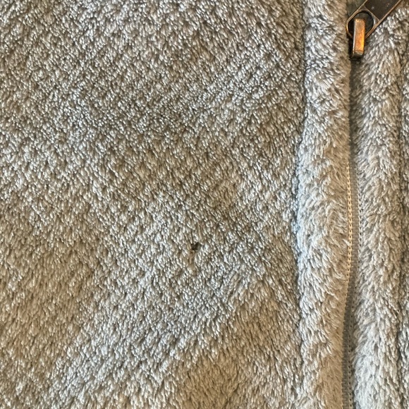 Patagonia Retool Light Gray Vest with Teal Highlights - Picture 3 of 6